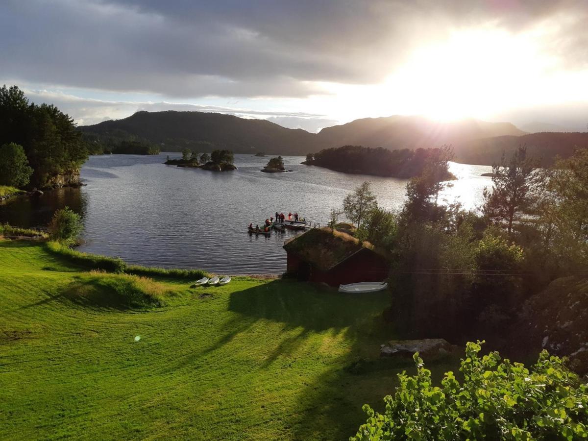 Teigen Leirstad, Feriehus Og Hytter Eikefjord Екстер'єр фото